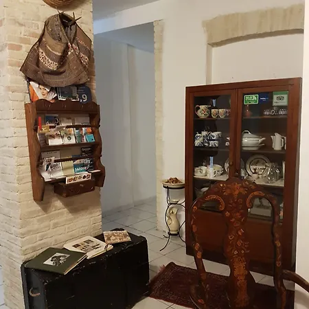 Konukevi Beni Benius Cagliari